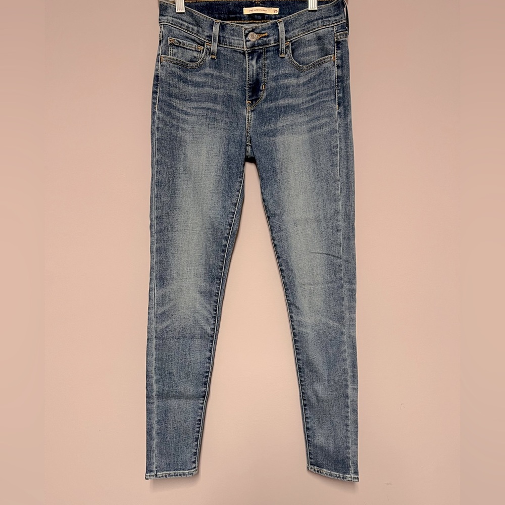 Levi’s 710 Super Skinny Jeans Women W26